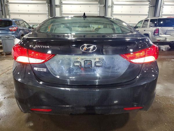 2013 HYUNDAI ELANTRA