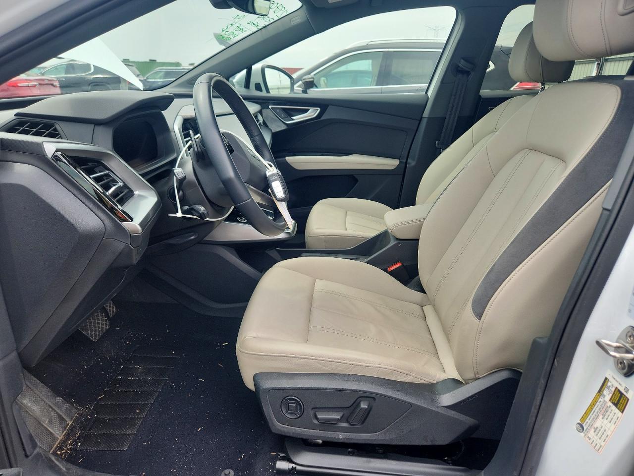 2022 AUDI Q4 E-TRON quattro Premium Plus