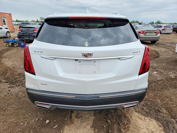 2022 CADILLAC XT5 Premium Luxury
