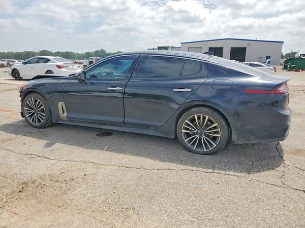 2019 KIA STINGER Base