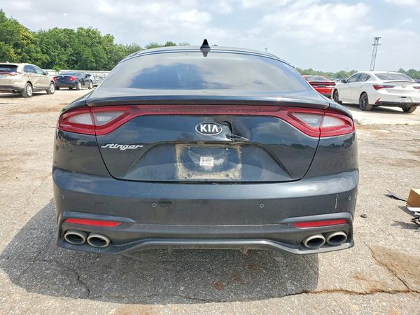 2019 KIA STINGER Base