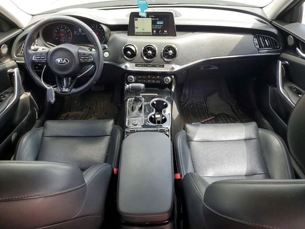 2019 KIA STINGER Base