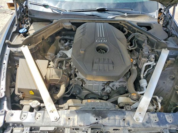 2019 KIA STINGER Base