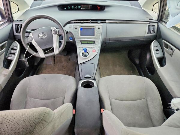 2015 TOYOTA PRIUS