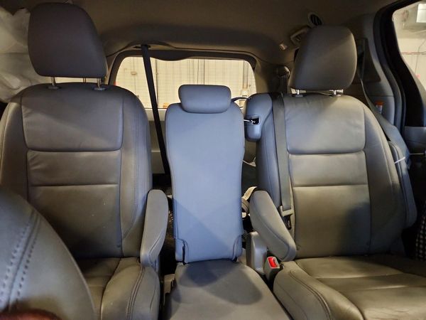2019 TOYOTA SIENNA