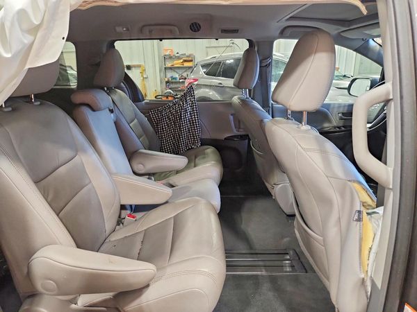 2019 TOYOTA SIENNA