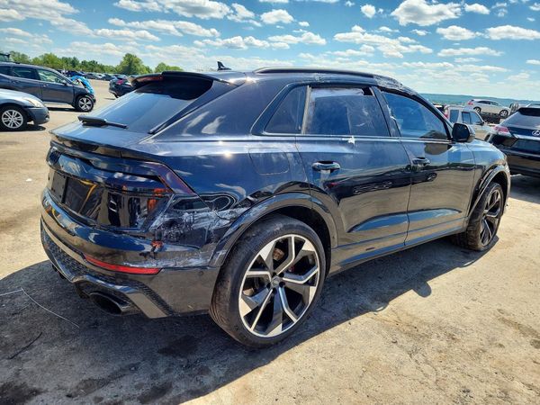 2021 AUDI RS Q8 quattro