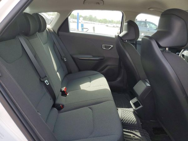 2025 KIA K4 LX, LXS