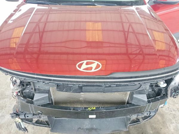 2024 HYUNDAI KONA SE