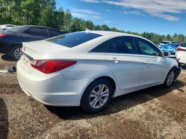 2012 HYUNDAI SONATA Middle-low level