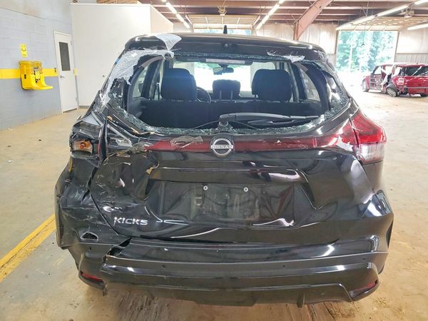 2024 NISSAN KICKS