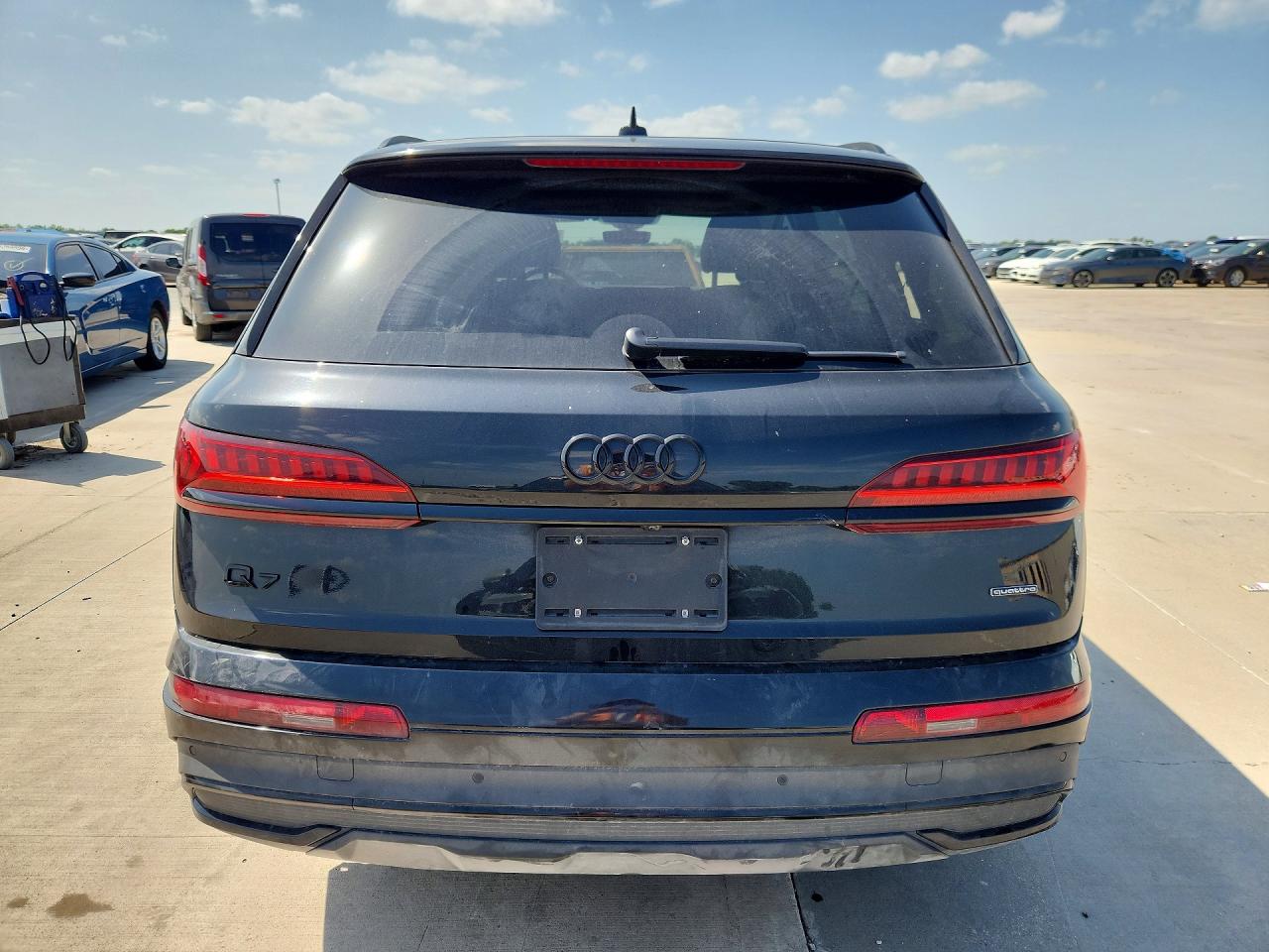 2022 AUDI Q7 quattro Premium Plus