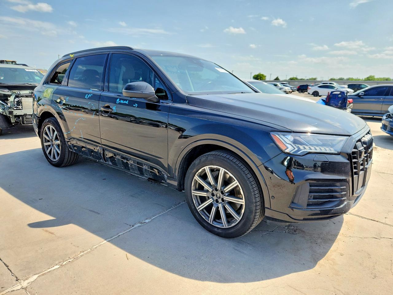 2022 AUDI Q7 quattro Premium Plus