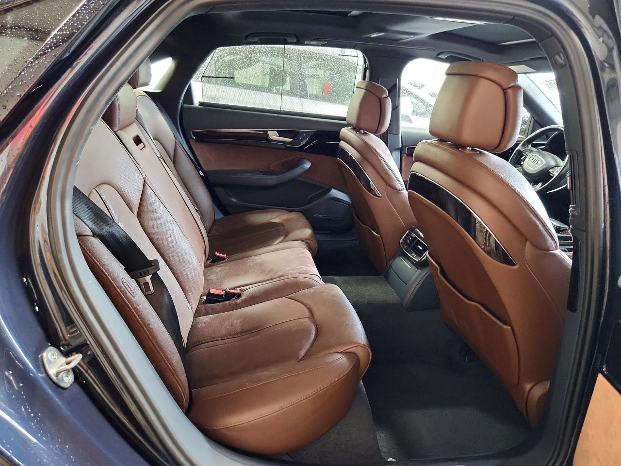 2017 AUDI A8 quattro L
