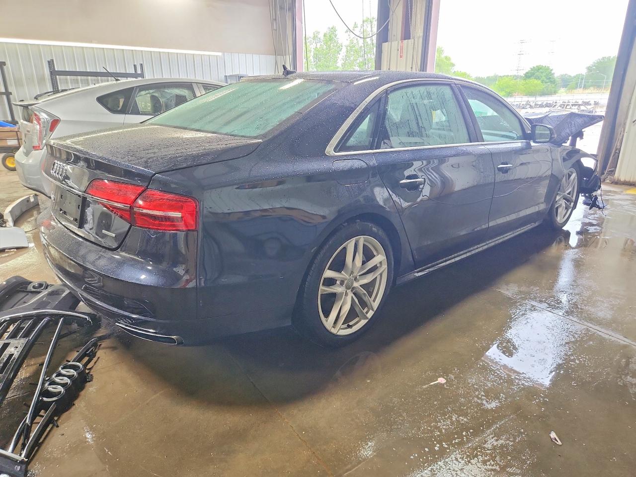 2017 AUDI A8 quattro L