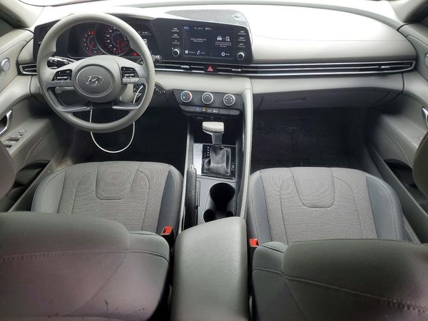 2021 HYUNDAI ELANTRA SE