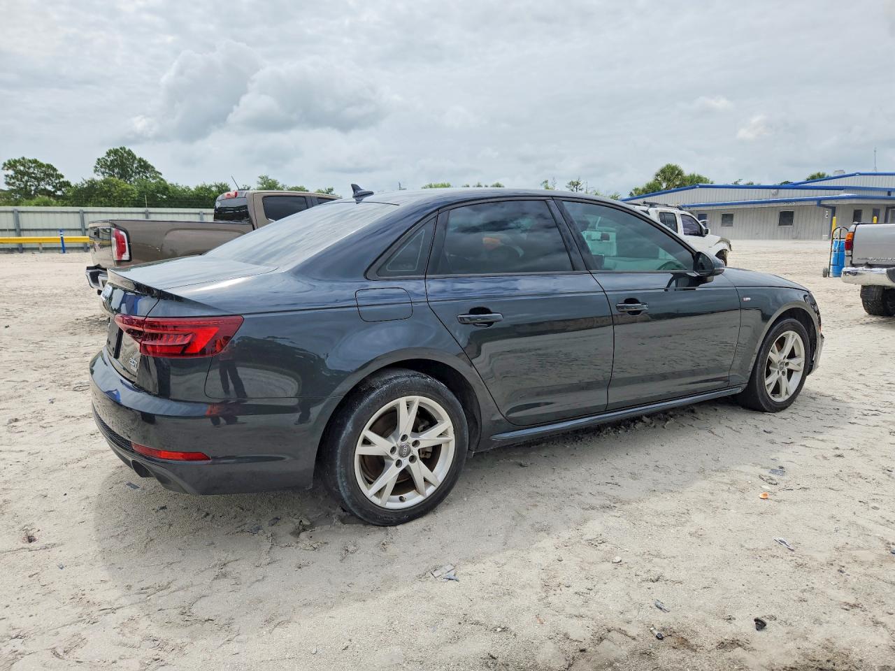 2018 AUDI A4 Premium