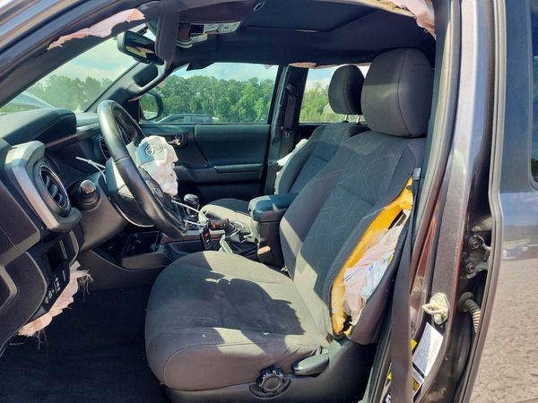 2016 TOYOTA TACOMA