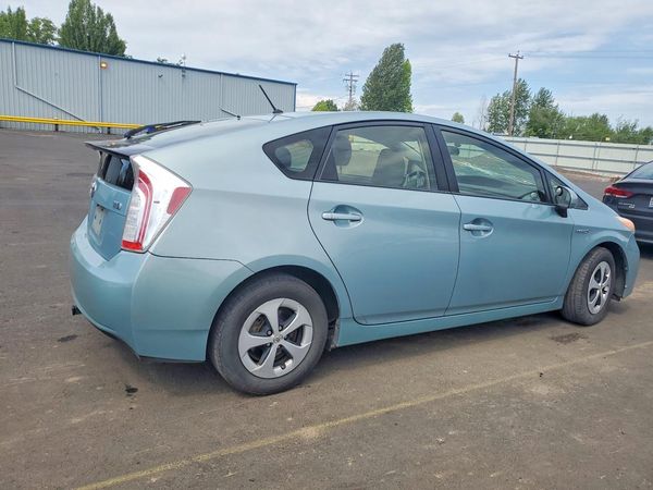 2014 TOYOTA PRIUS