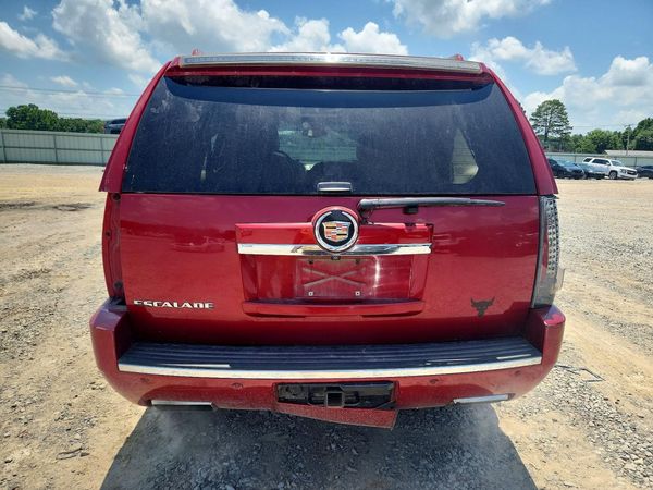 2013 CADILLAC ESCALADE Premium