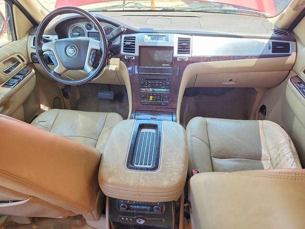 2013 CADILLAC ESCALADE Premium