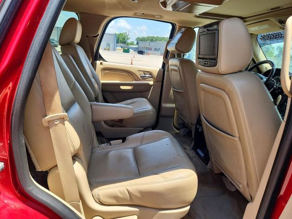 2013 CADILLAC ESCALADE Premium