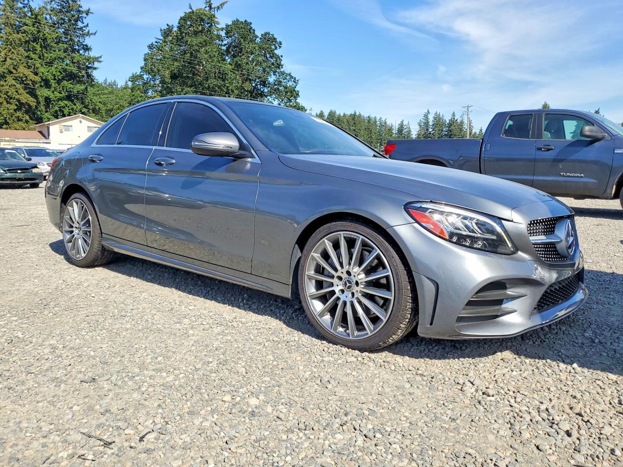 2019 MERCEDES-BENZ C C300