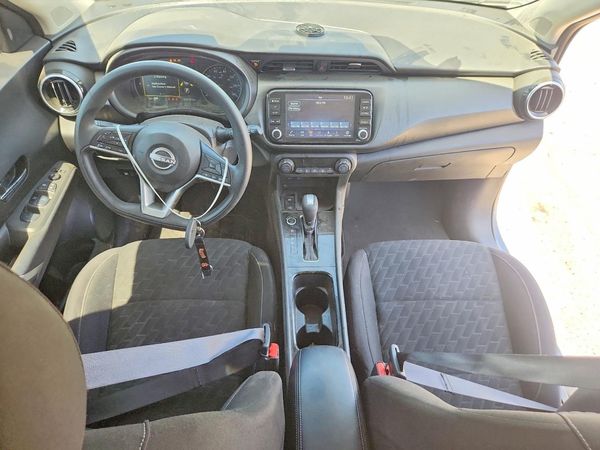 2022 NISSAN KICKS