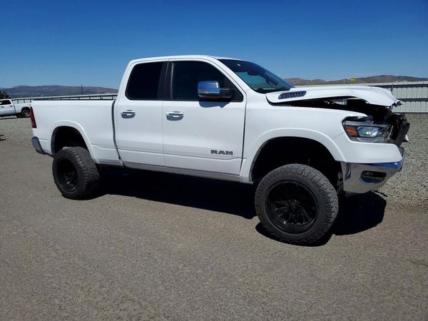 2020 RAM 1500 LARAMIE QUAD CAB 4X4