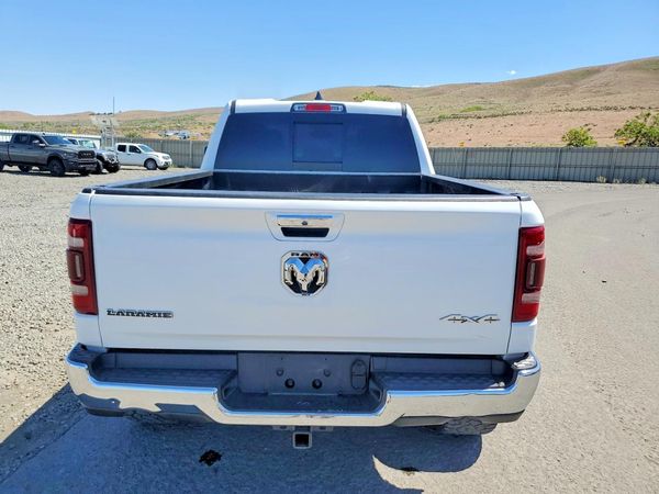 2020 RAM 1500 LARAMIE QUAD CAB 4X4