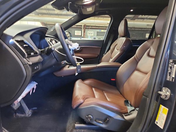2024 VOLVO XC90 Ultimate Bright — DENT