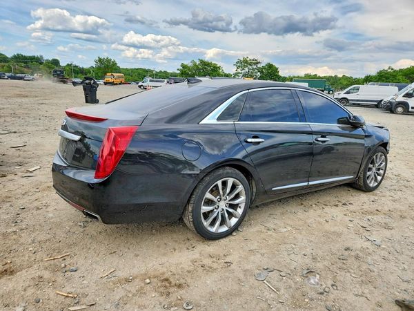 2017 CADILLAC XTS Luxury