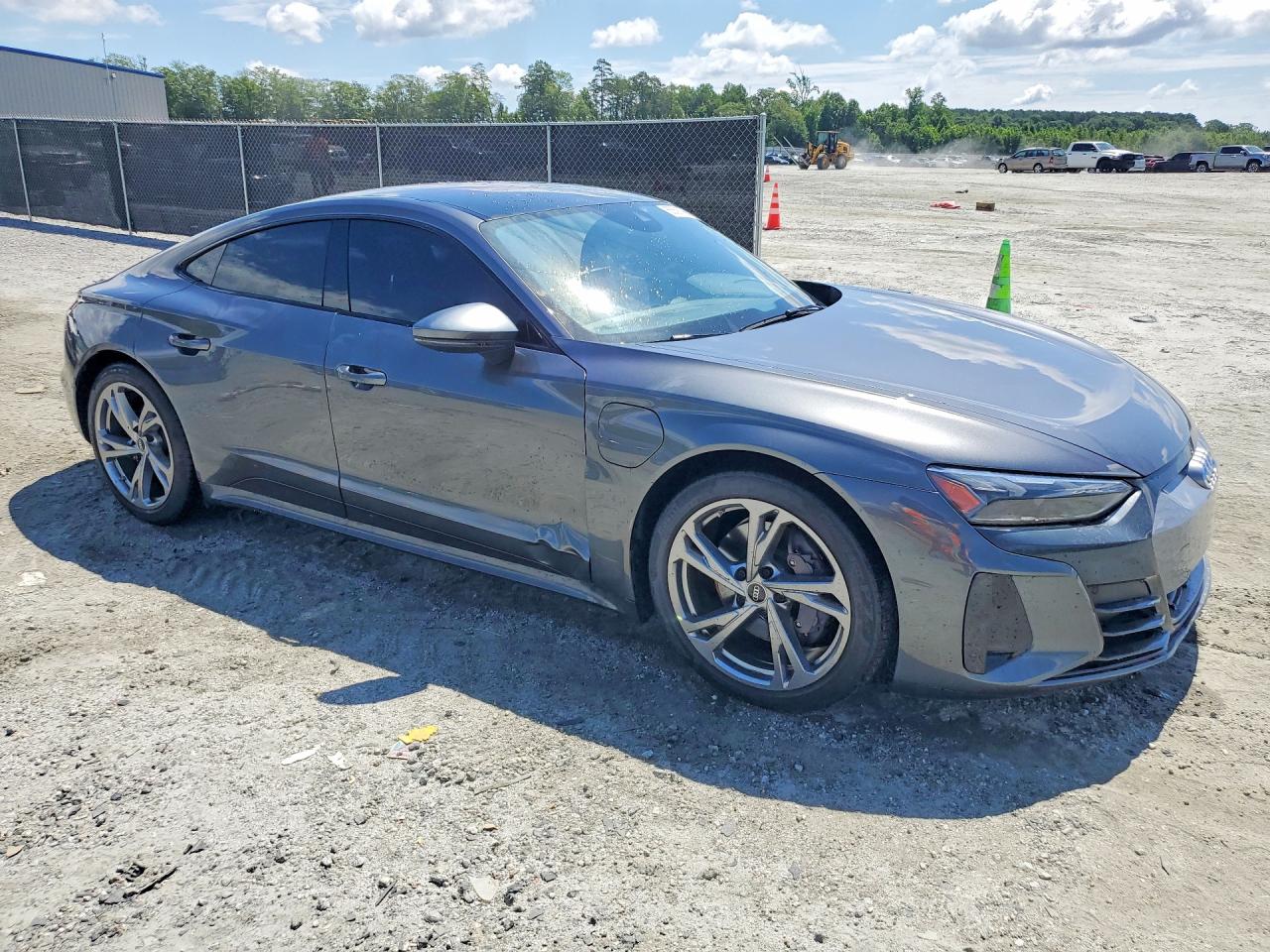 2022 AUDI E-TRON GT