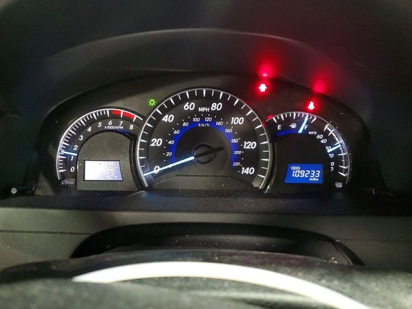 2012 TOYOTA CAMRY