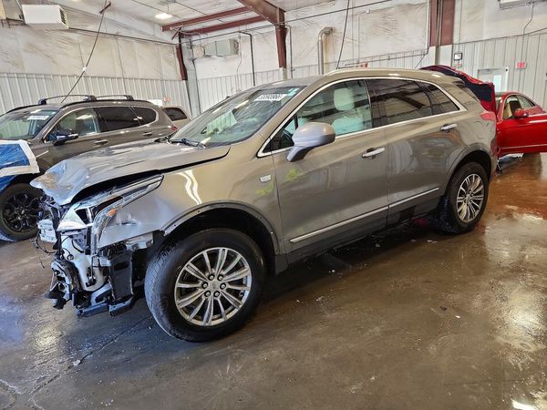 2017 CADILLAC XT5