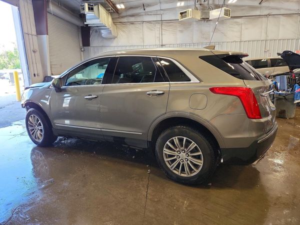 2017 CADILLAC XT5