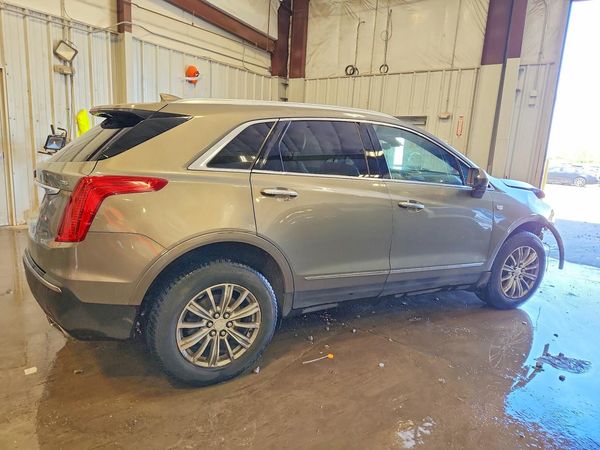 2017 CADILLAC XT5