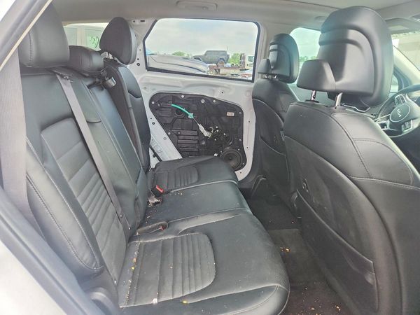 2024 KIA SPORTAGE SX-PRESTIGE or SX-P