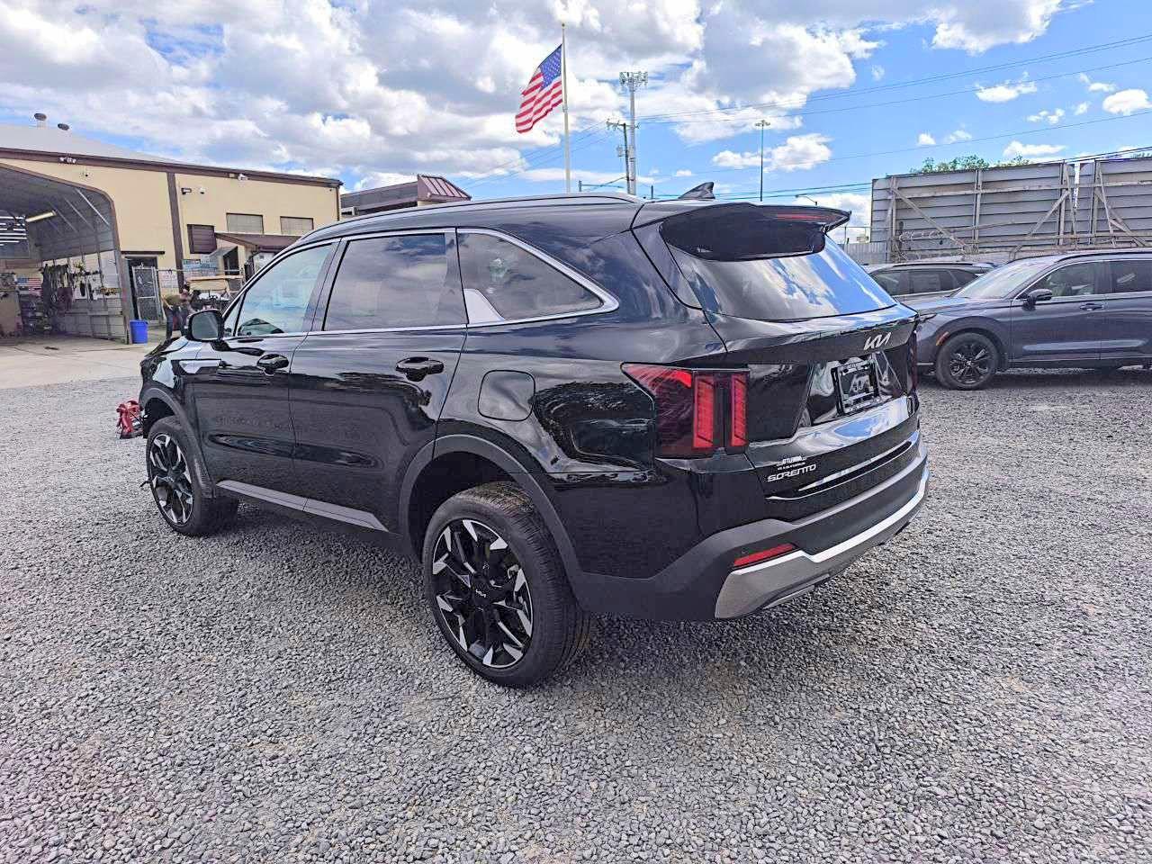 2025 KIA SORENTO EX; X-Line EX