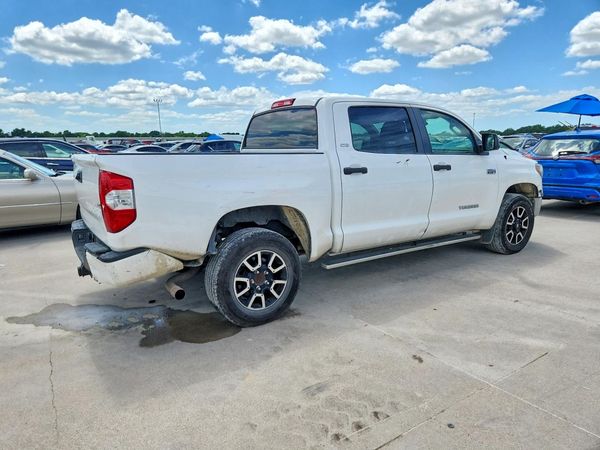 2018 TOYOTA TUNDRA SR5