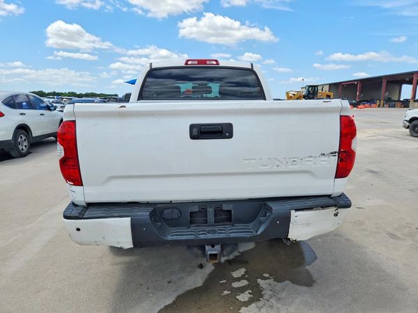 2018 TOYOTA TUNDRA SR5