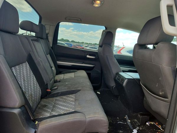 2018 TOYOTA TUNDRA SR5