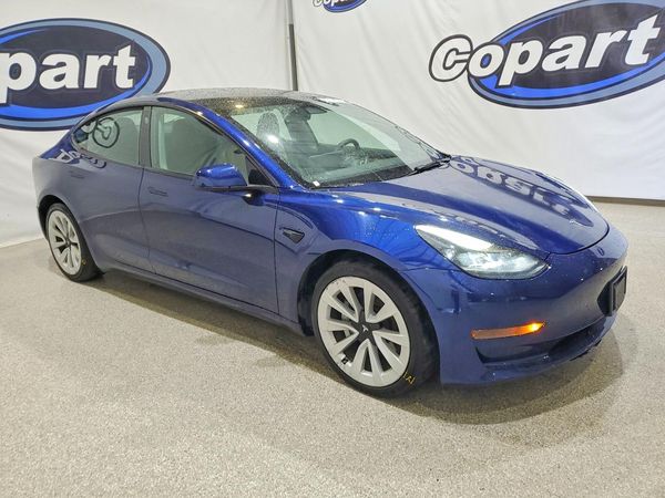 2022 TESLA MODEL 3