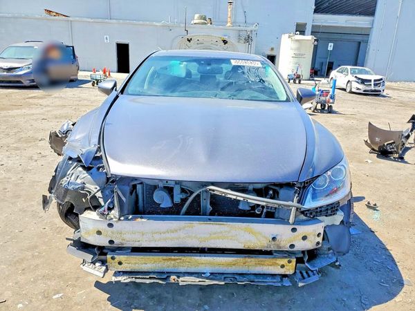 2017 LEXUS LS 460
