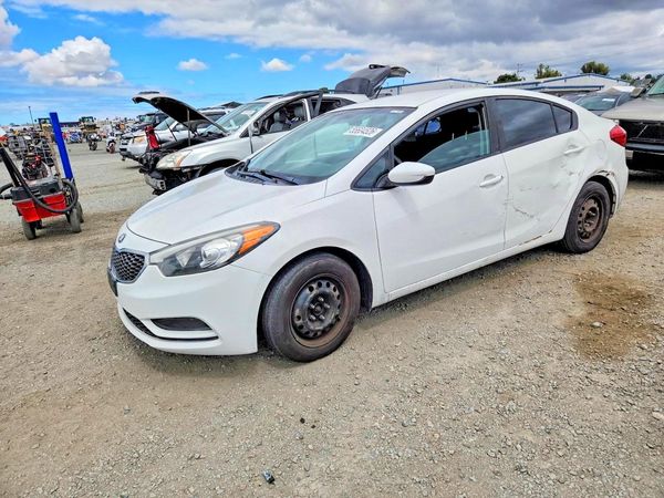 2016 KIA FORTE GL (Middle-Low Grade)