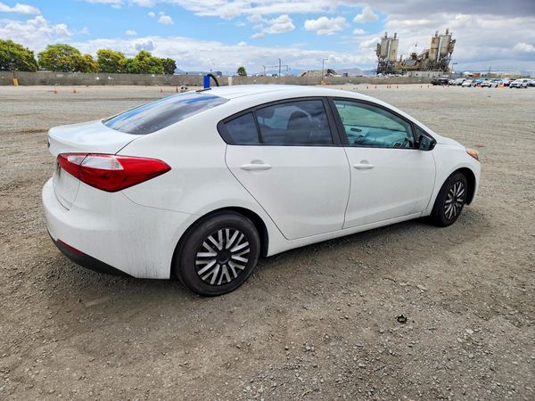 2016 KIA FORTE GL (Middle-Low Grade)