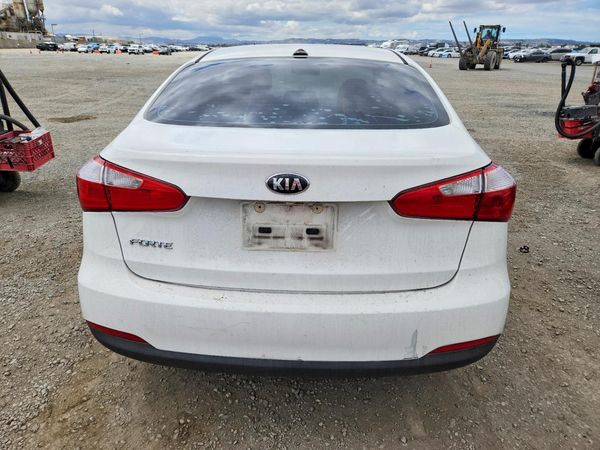 2016 KIA FORTE GL (Middle-Low Grade)