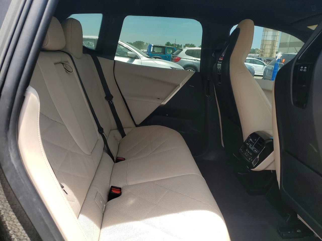 2023 BMW IX xDrive50i