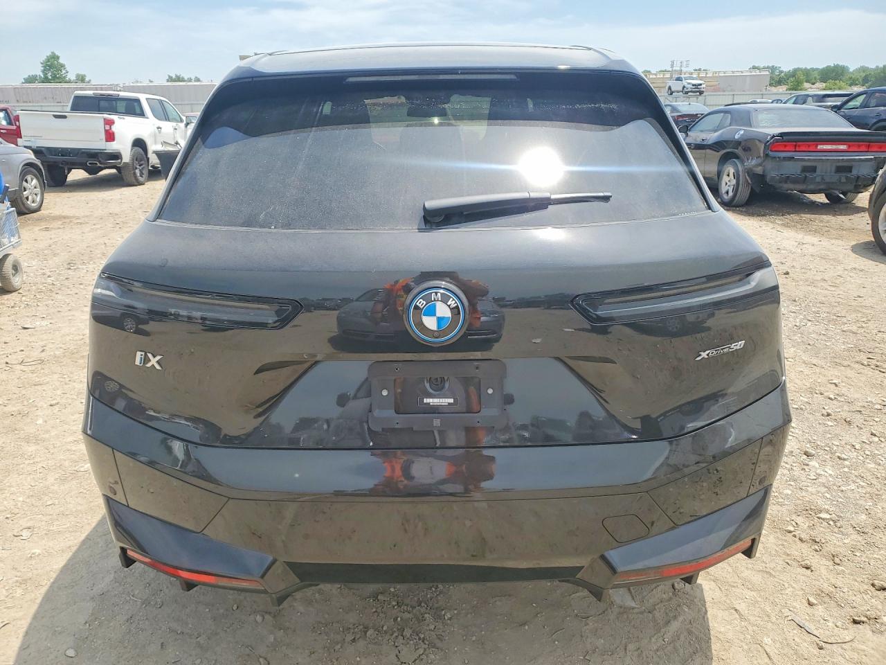 2023 BMW IX xDrive50i