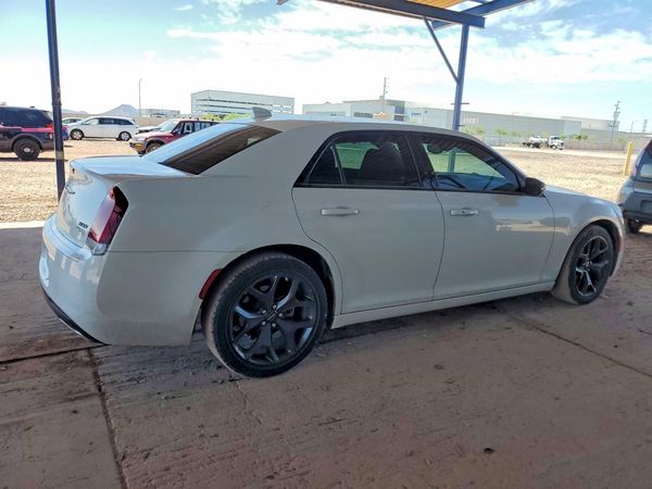 2023 CHRYSLER 300